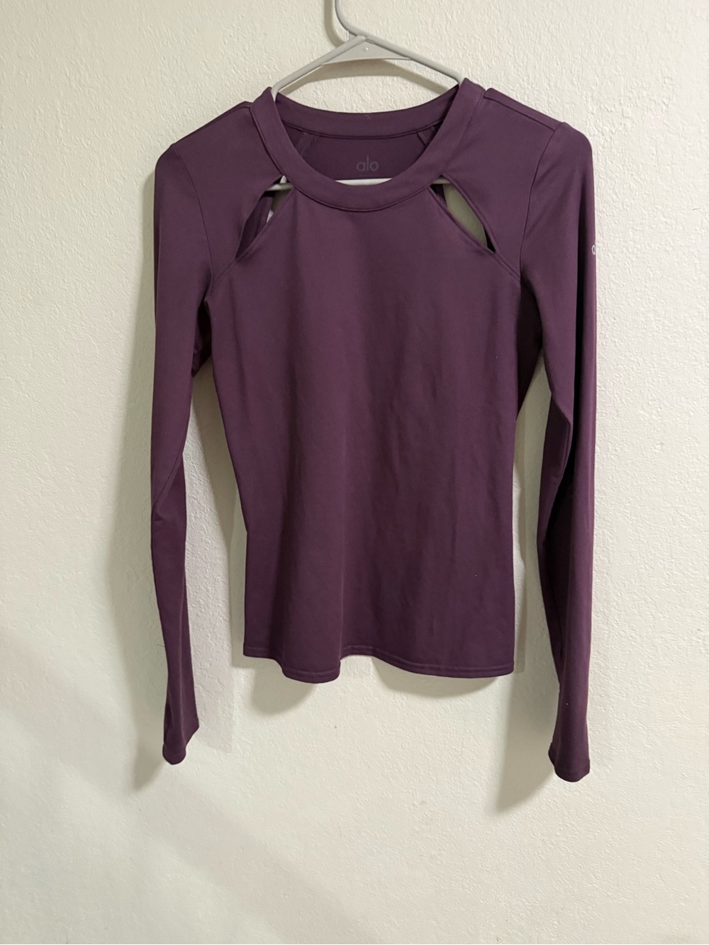 Alo Yoga Purple Cutout Long Sleeve Top Women’s XS Activewear